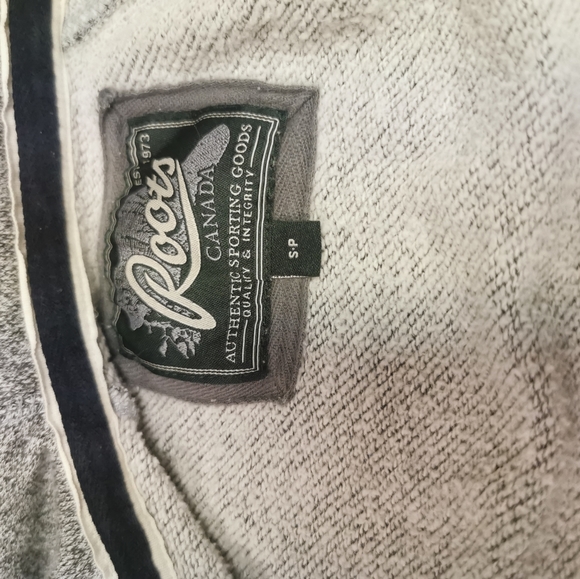 Roots salt and pepper hoody, size small - Picture 2 of 7
